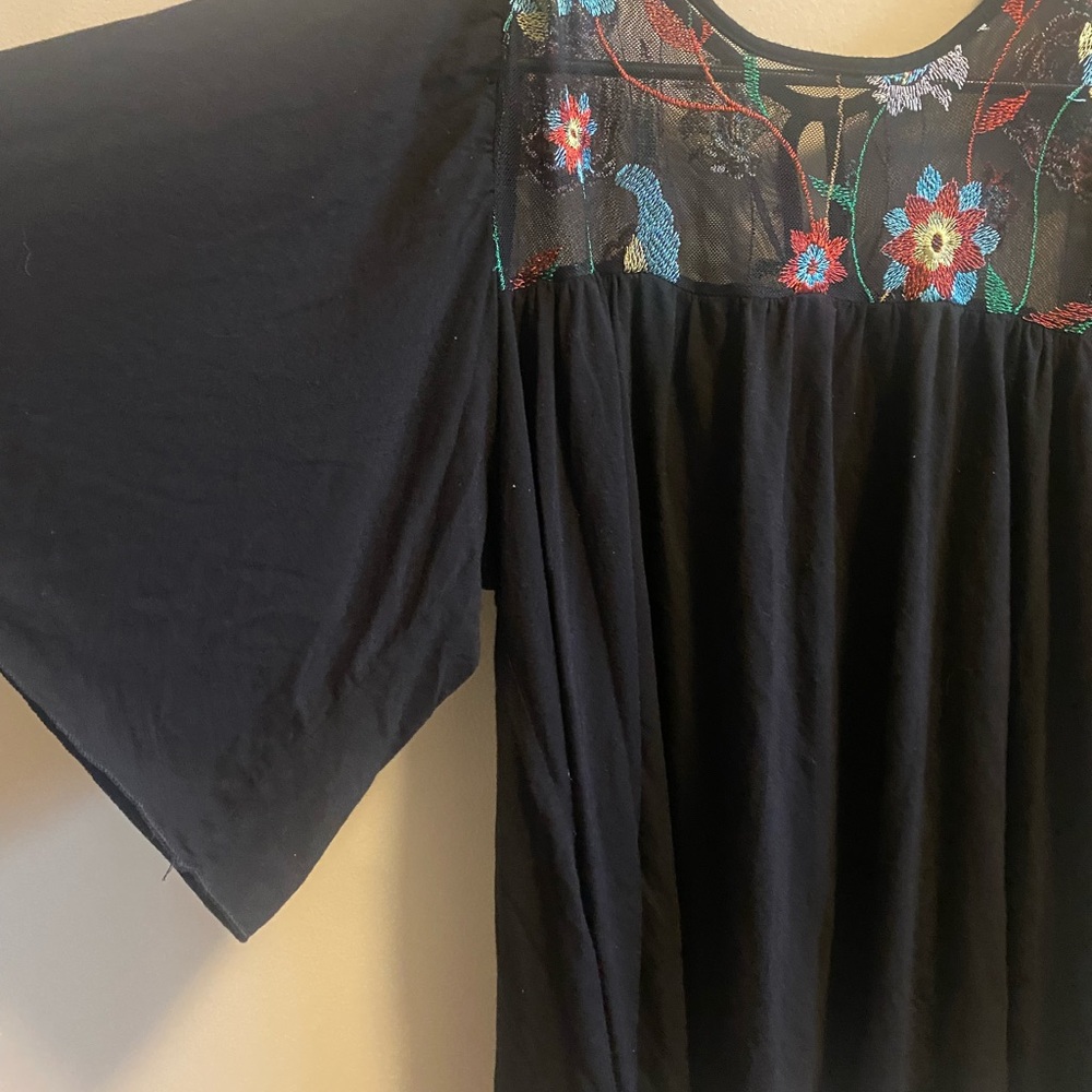 Cha Cha Vente Black Blouse with Colorful Embroidery